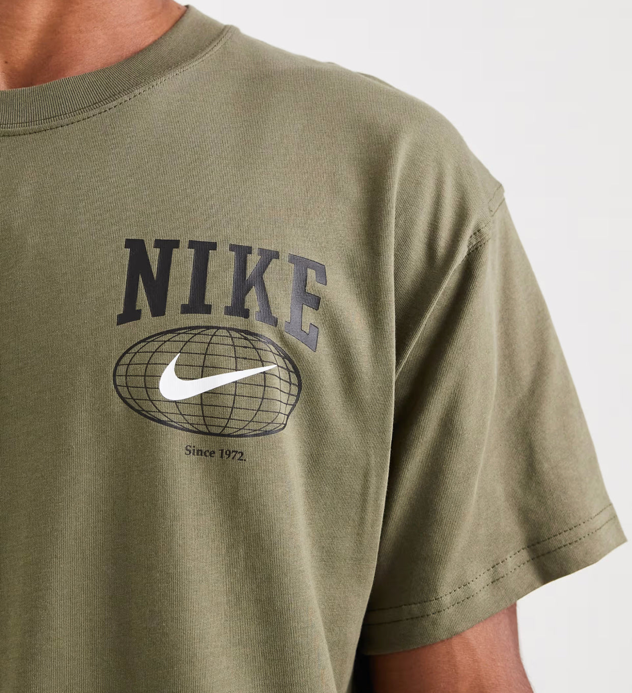 Nike Sportswear T-Shirt – Olive Globe Rival Sport