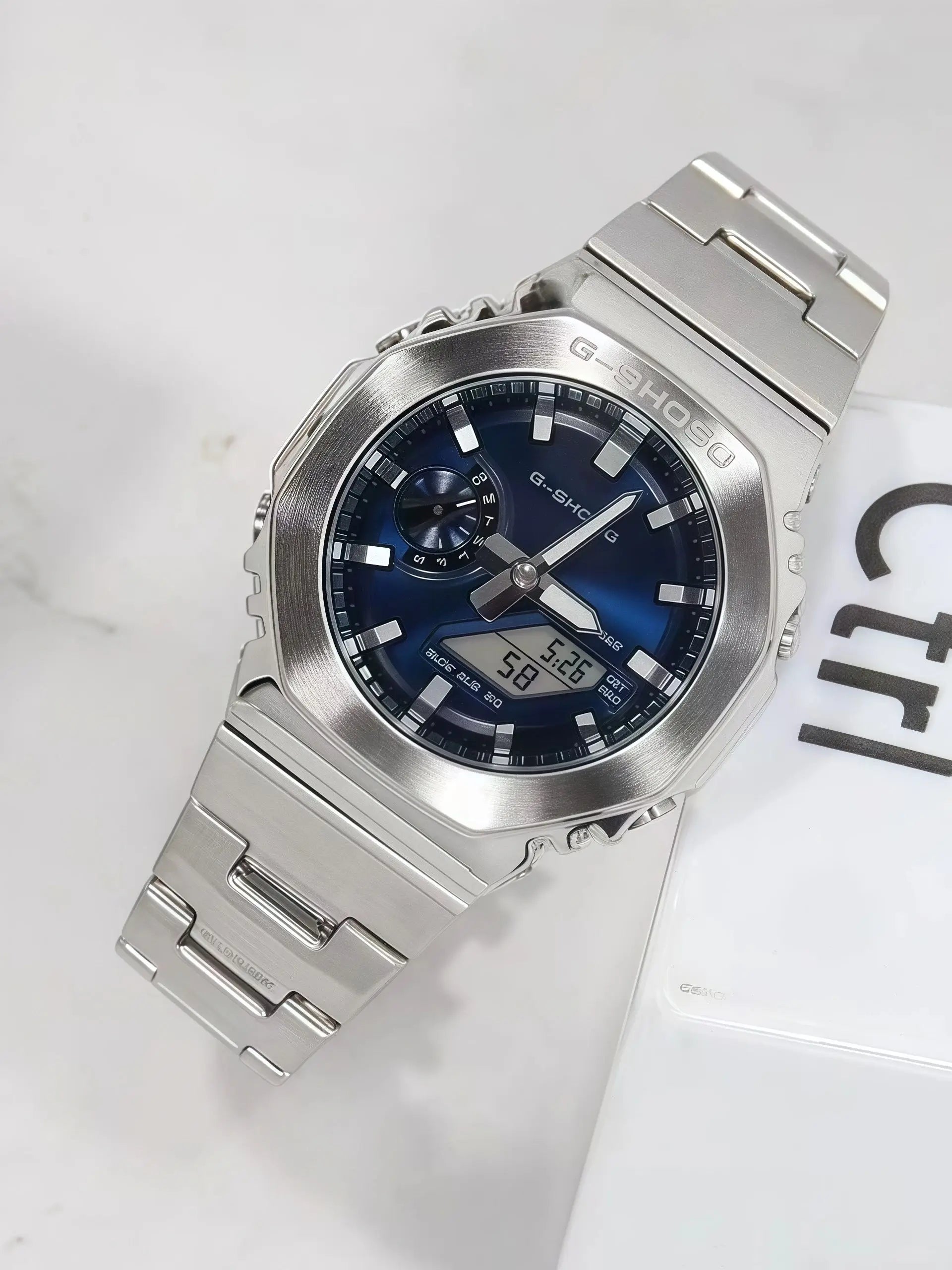 Electronic digital sports unisex watch All functions can be operated Waterproof World time LED dual display