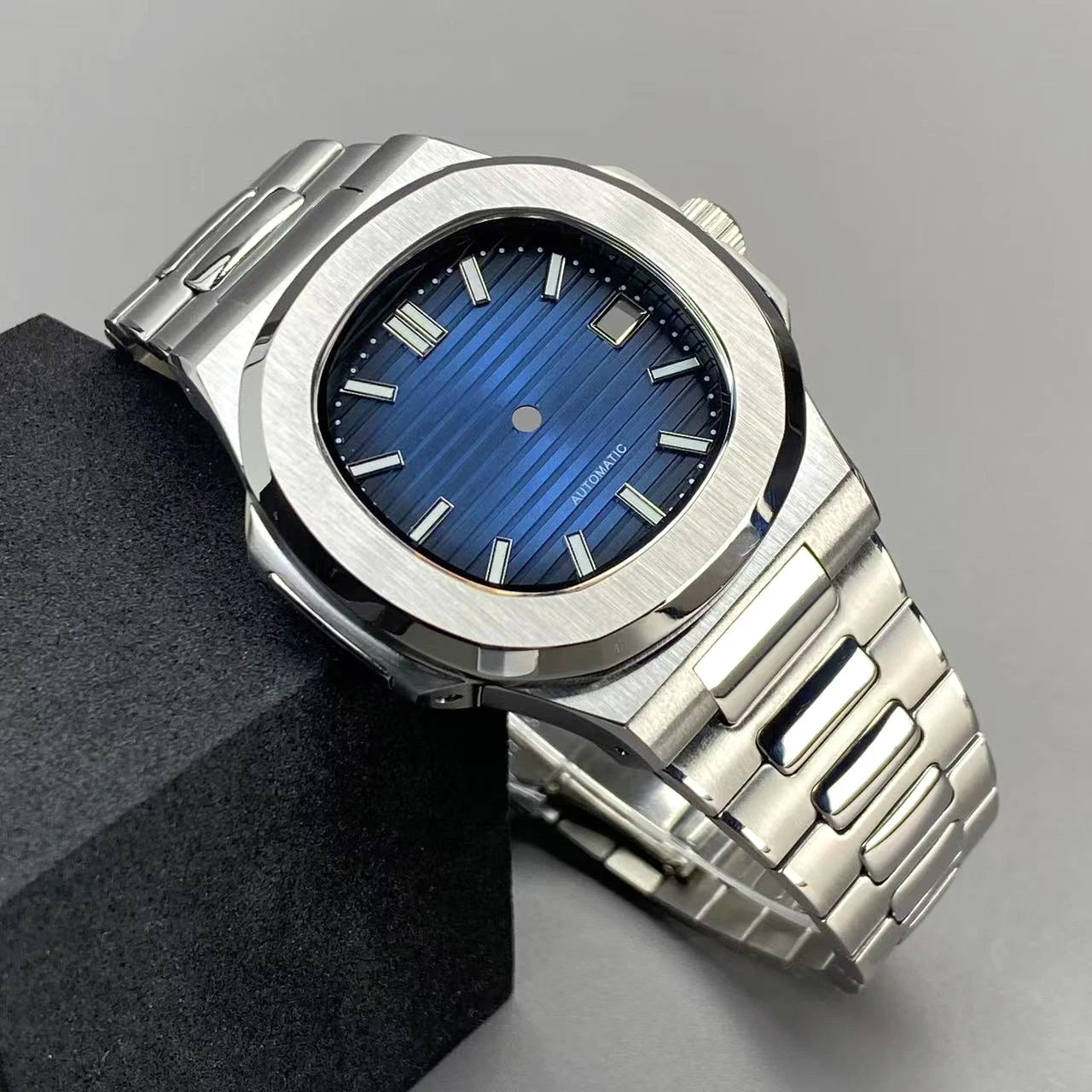 40mm NH35 Square Watch Case with Green Luminous Single Date Dial for Nautilus Style Watches Fit NH35 NH36 NH38 Movements