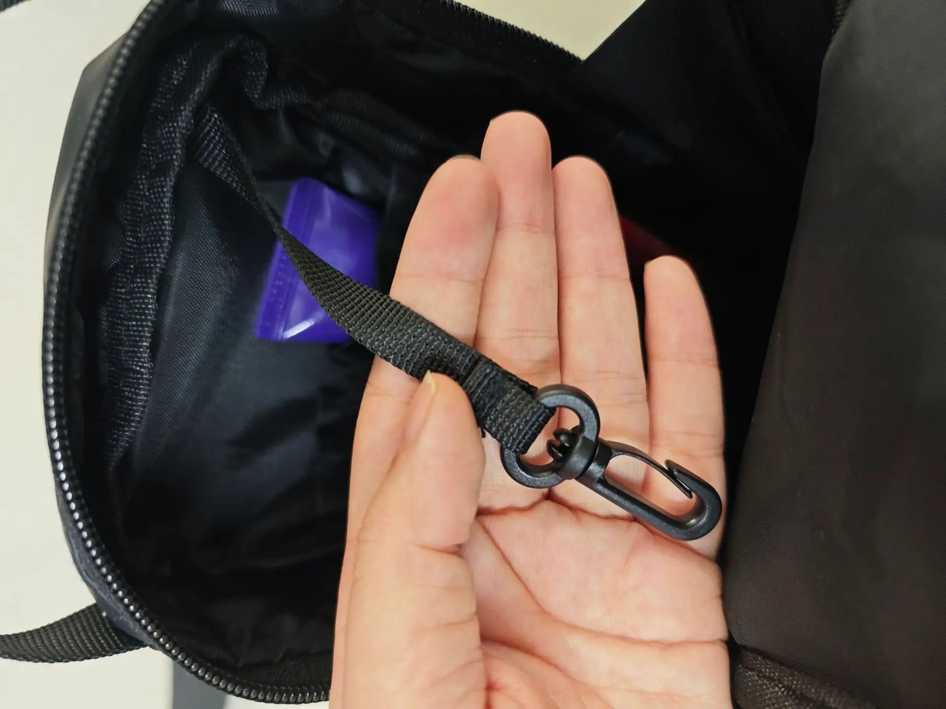 Magnetic Water Bottle Bag Large Capacity Specific Water Cup Holder with Strong Magnet Portable Bag for Outdoor Sports Gym Camp