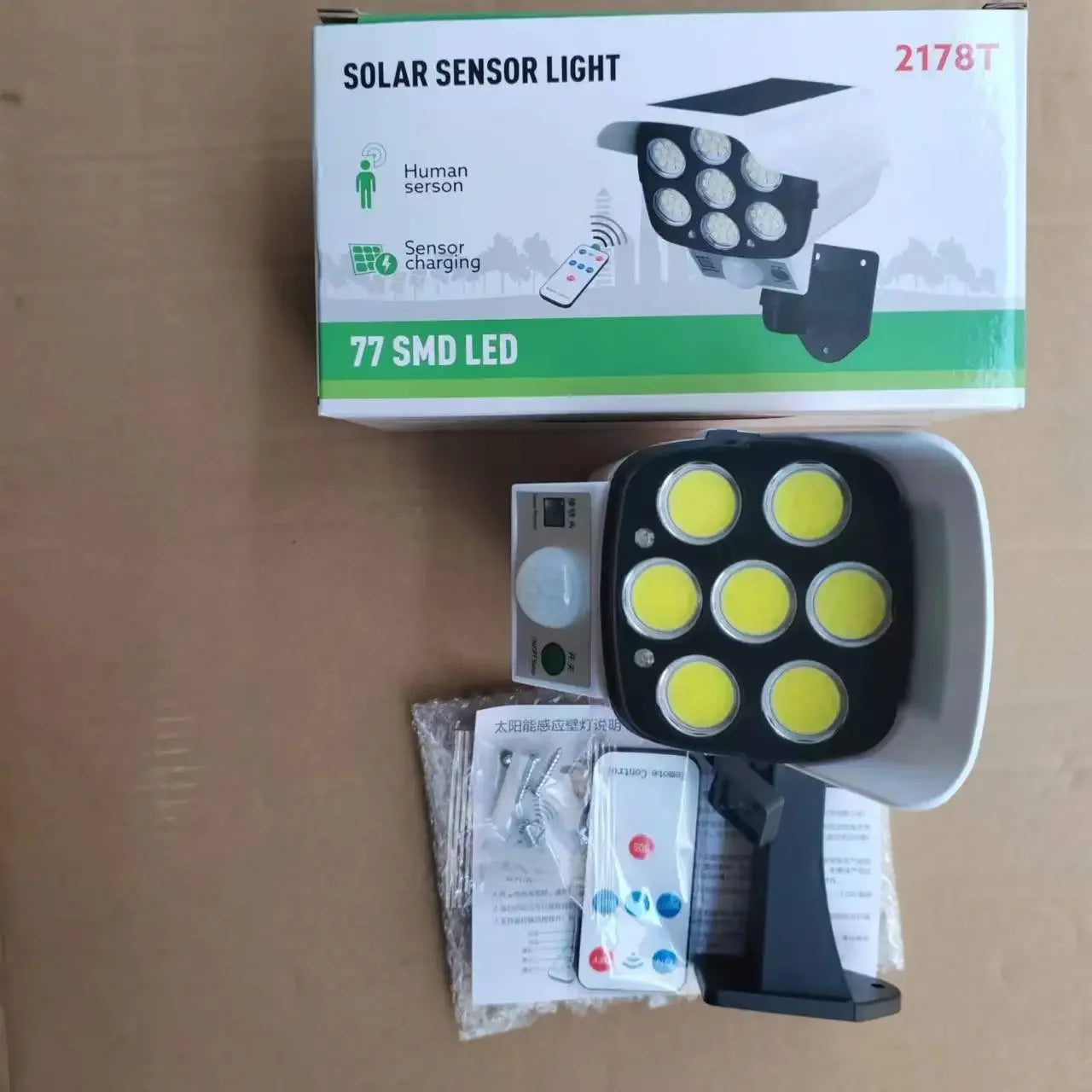 Security Dummy Camera Lamp 77 LEDs Motion Sensor Solar Night Lights Waterproof 3 Lighting Modes Home Porch Garden FloodLight