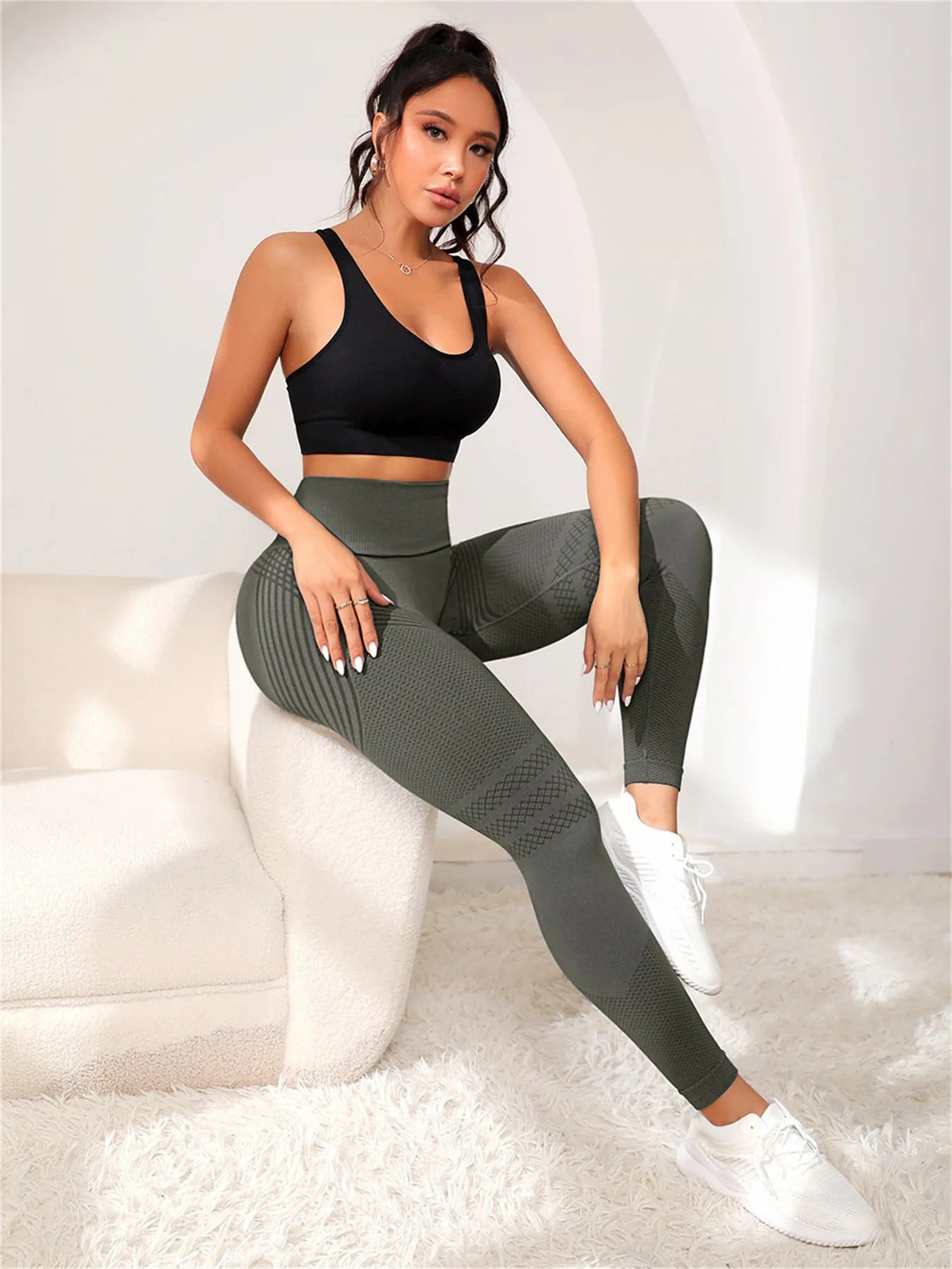 Sports Pants With Sexy Lines Lifting Buttocks Sports Tight Pants Women's High Waisted Elastic Fitness Pants Running Yoga Pants