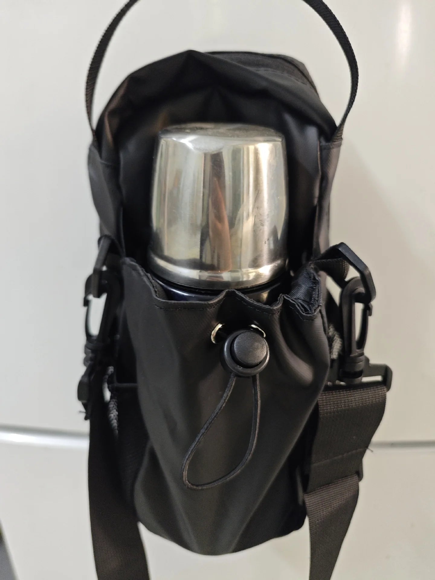 Magnetic Water Bottle Bag Large Capacity Specific Water Cup Holder with Strong Magnet Portable Bag for Outdoor Sports Gym Camp