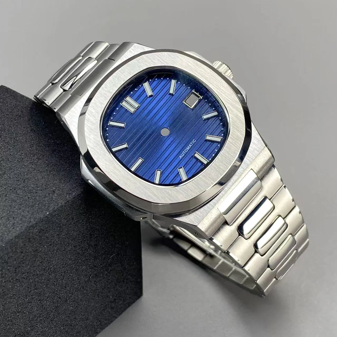 40mm NH35 Square Watch Case with Green Luminous Single Date Dial for Nautilus Style Watches Fit NH35 NH36 NH38 Movements