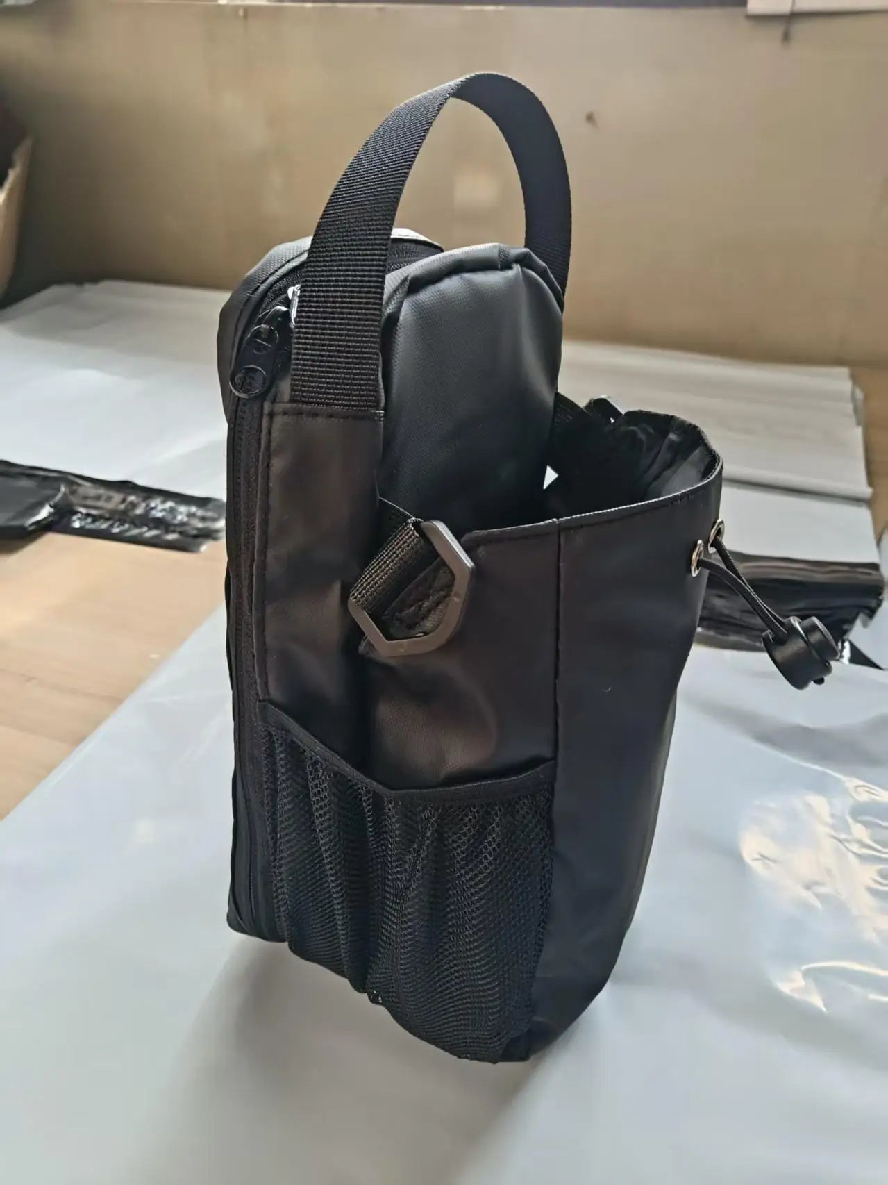 Magnetic Water Bottle Bag Large Capacity Specific Water Cup Holder with Strong Magnet Portable Bag for Outdoor Sports Gym Camp