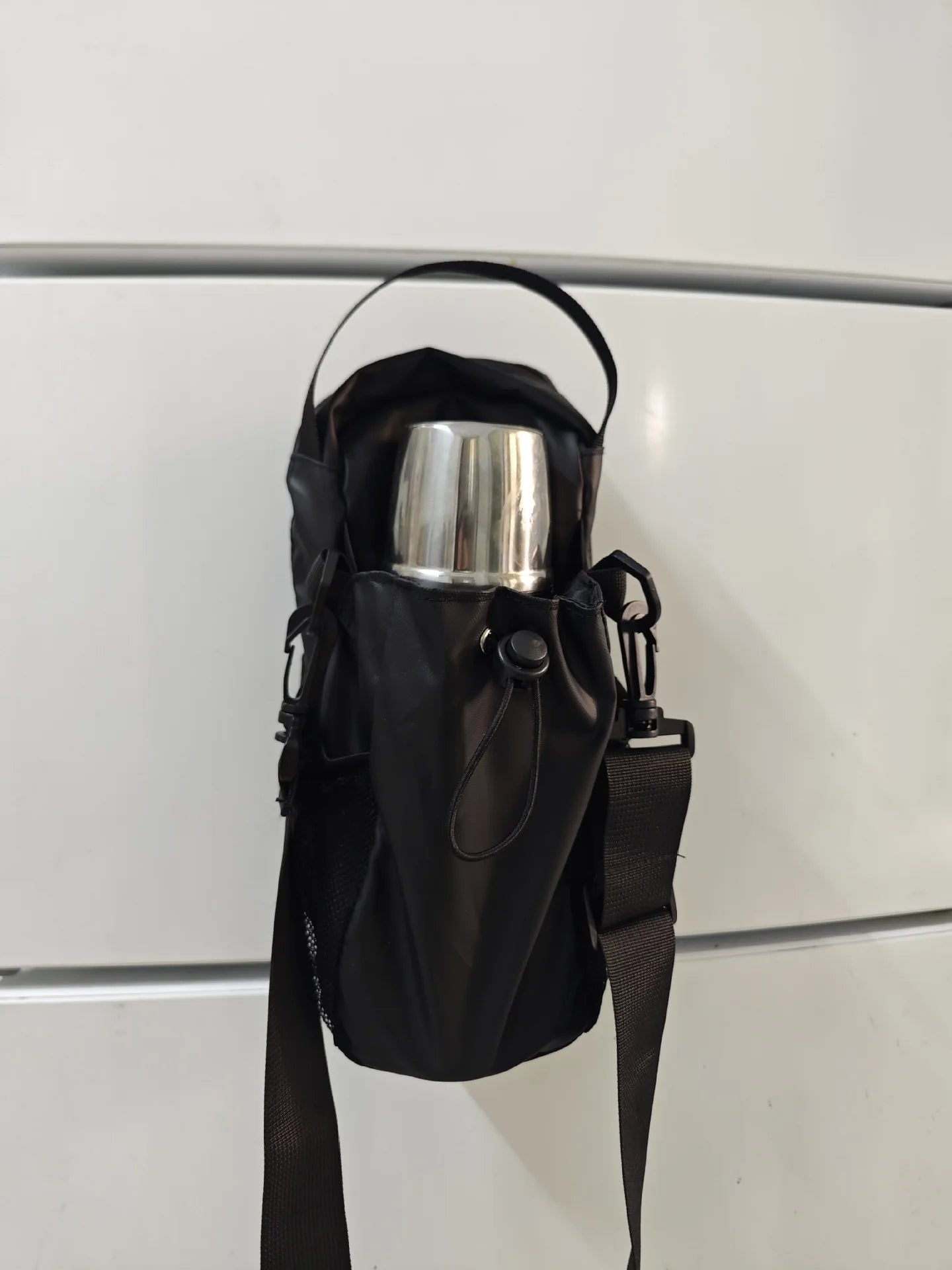 Magnetic Water Bottle Bag Large Capacity Specific Water Cup Holder with Strong Magnet Portable Bag for Outdoor Sports Gym Camp