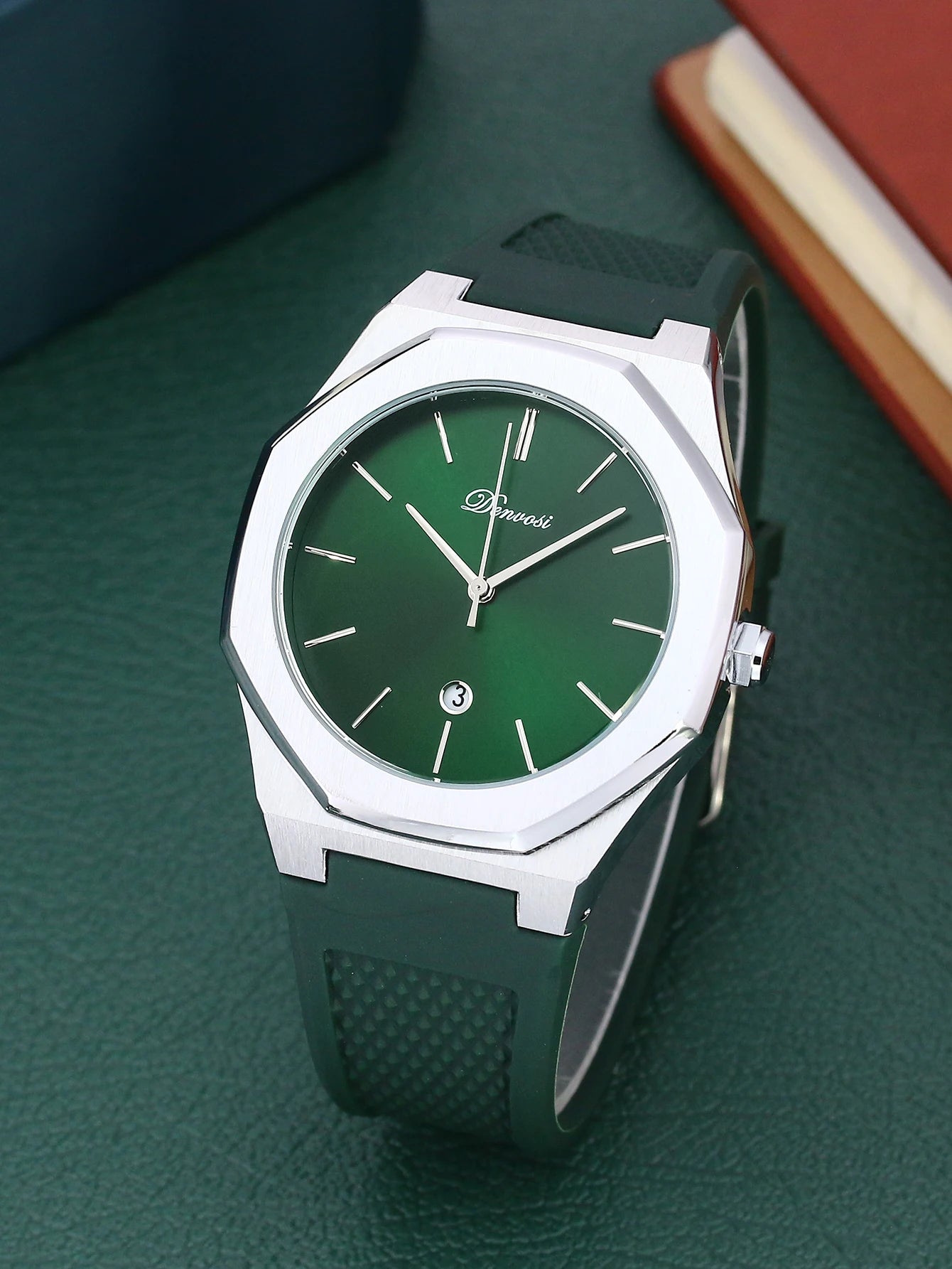 Simple leisure sports men's quartz watch  Waterproof casual wristwatch for men